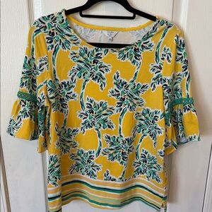Crown & Ivy Tropical Themed Shirt Size Petite Medium
